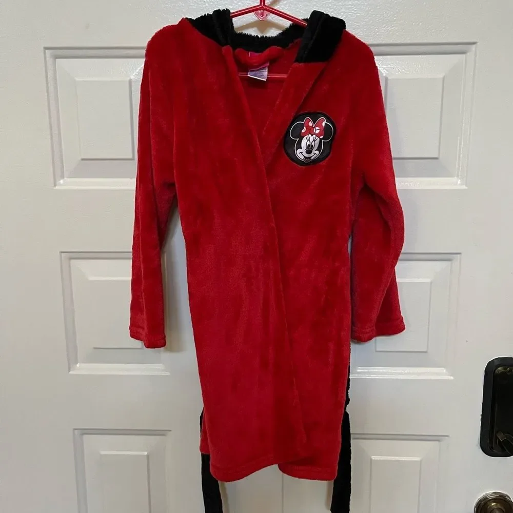 Minnie Mouse red and black bath robe